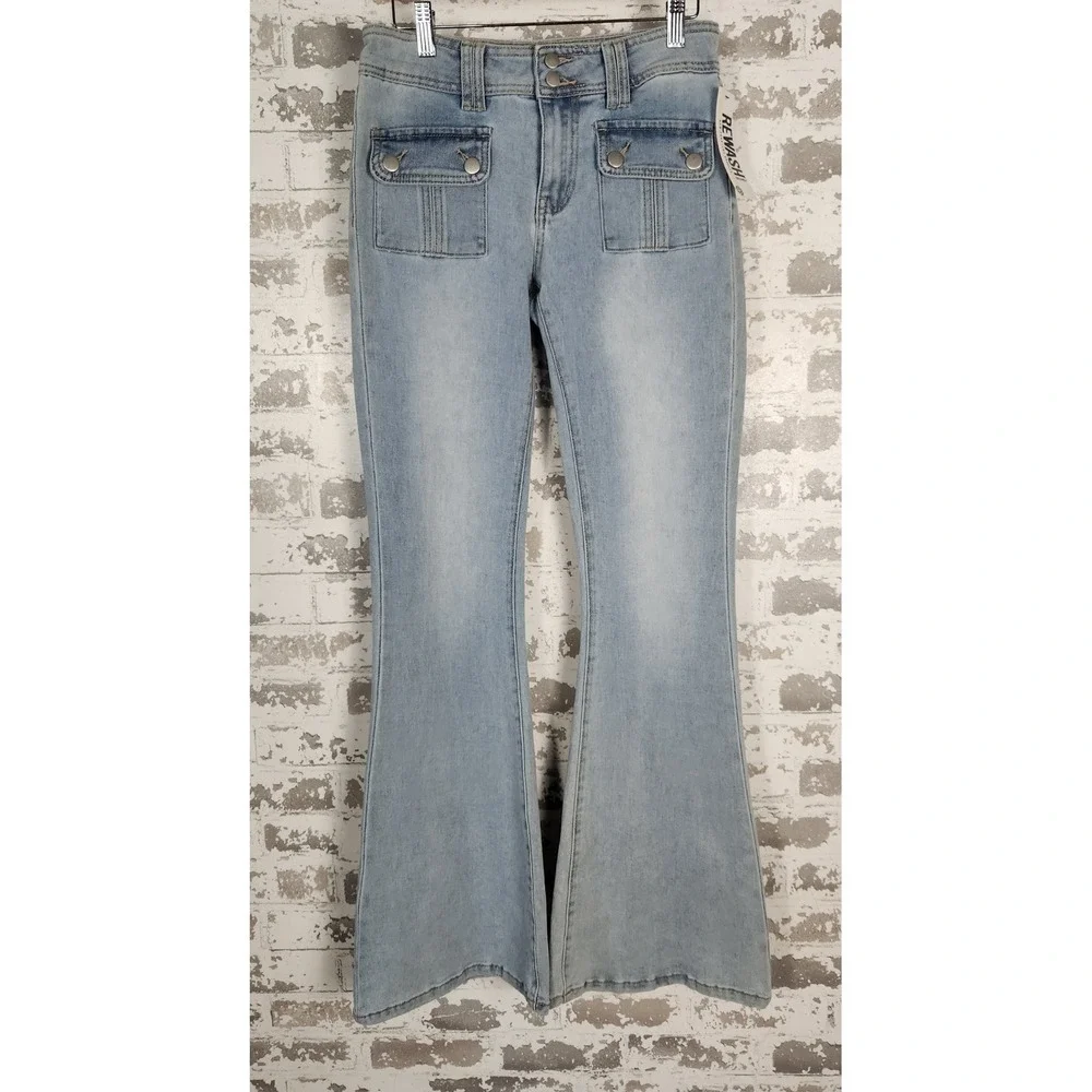 Forever‎ 21 Rewash Flare Jeans 8 Light Wash Denim Square Pockets Retro Style
